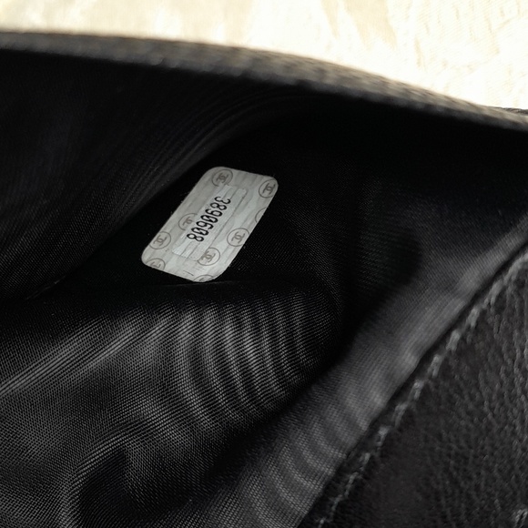 Chanel Vintage Black Caviar Clutch or Crossbody with Gold CC Zipper Tag! - Picture 2 of 12